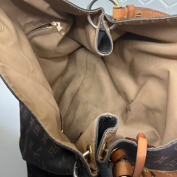 LV Graceful PM - Picture 3 of 11